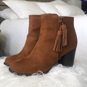 ESPRIT Ankle Boots with Tassels